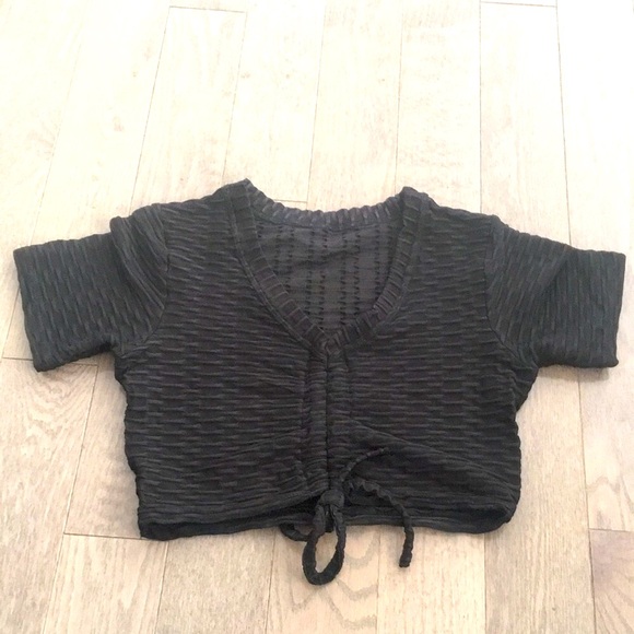 SET Honeycomb Textured High waist Scrunch Butt leggings & Drawstring Crop Top - Picture 6 of 9